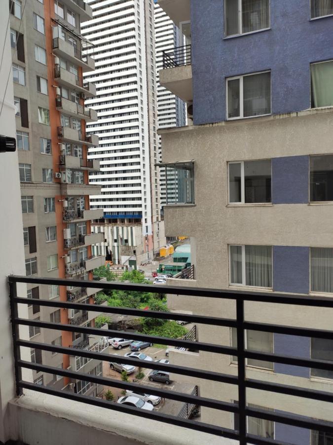 Real Palace Studio 巴统 外观 照片
